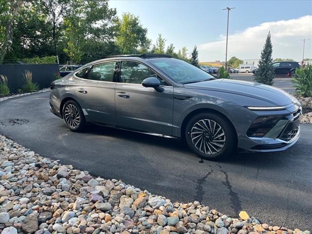 new 2024 Hyundai Sonata Hybrid car, priced at $37,865