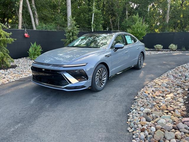 new 2024 Hyundai Sonata Hybrid car, priced at $37,865