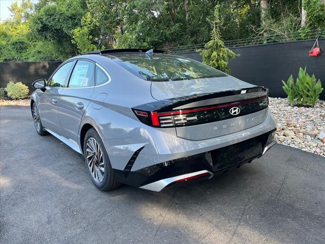 new 2024 Hyundai Sonata Hybrid car, priced at $37,865