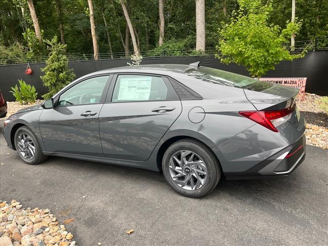 new 2024 Hyundai Elantra HEV car, priced at $25,470