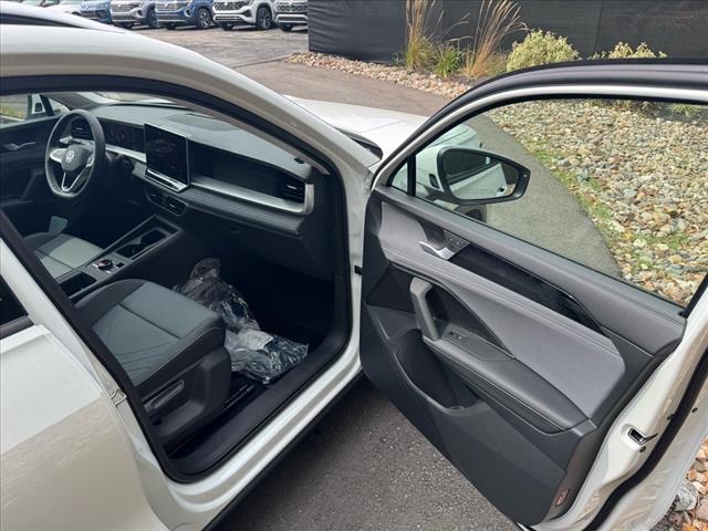 new 2025 Volkswagen Tiguan car, priced at $36,770