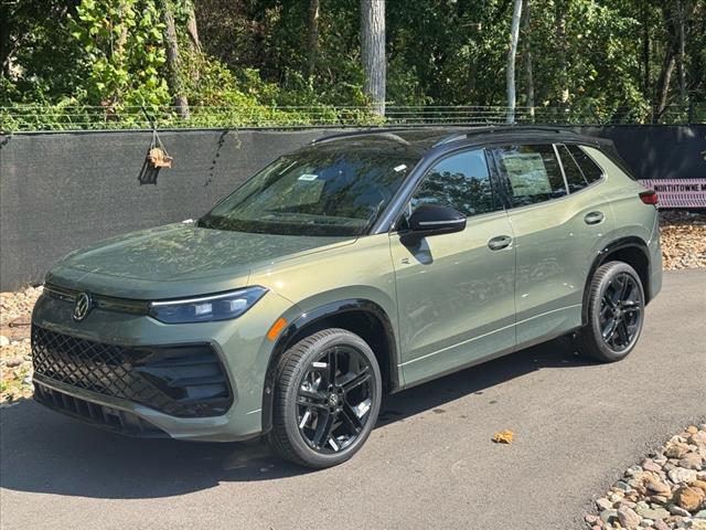 new 2025 Volkswagen Tiguan car, priced at $39,601