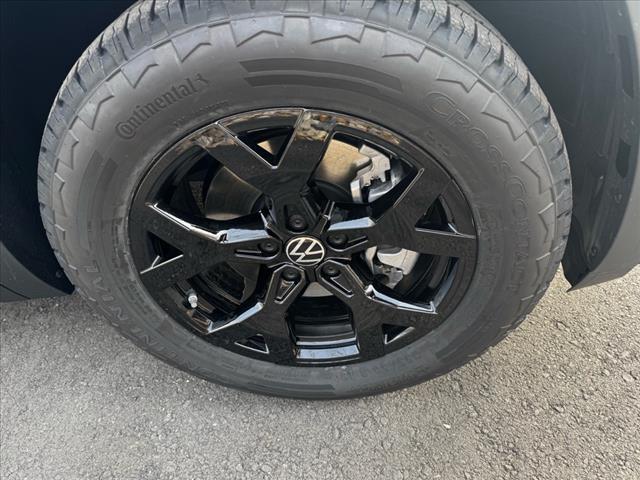 new 2025 Volkswagen Atlas car, priced at $44,531