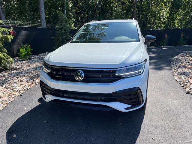 new 2024 Volkswagen Tiguan car, priced at $37,544