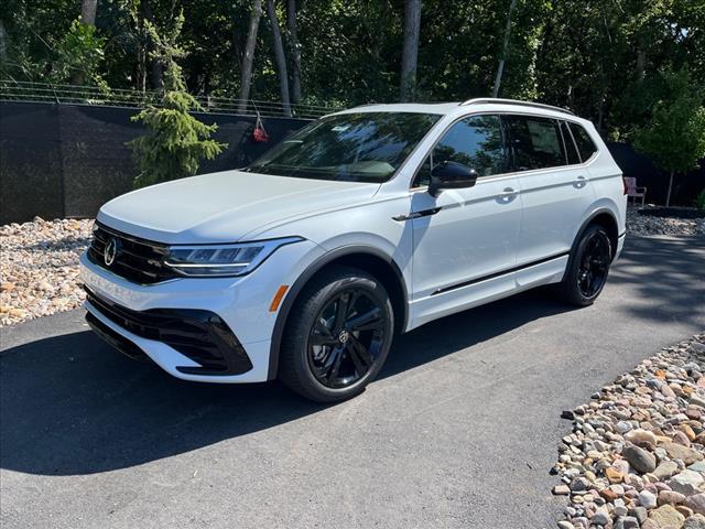 new 2024 Volkswagen Tiguan car, priced at $37,544