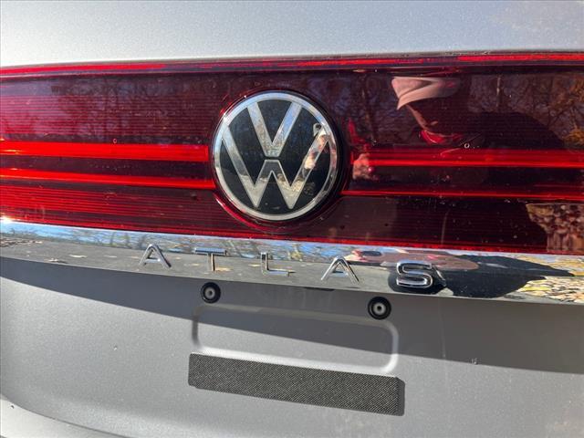 new 2024 Volkswagen Atlas car, priced at $43,079