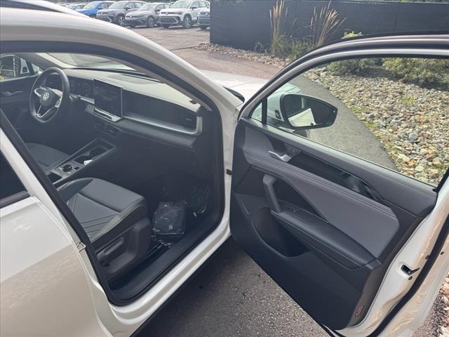 new 2025 Volkswagen Tiguan car, priced at $36,760