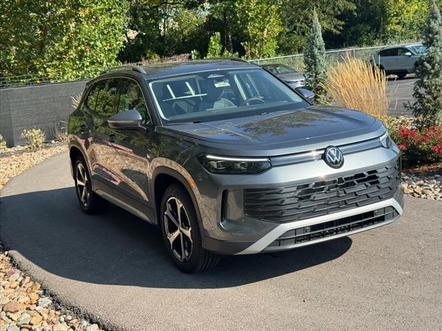 new 2025 Volkswagen Tiguan car, priced at $36,176