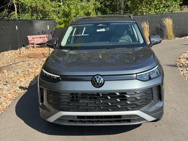 new 2025 Volkswagen Tiguan car, priced at $36,176