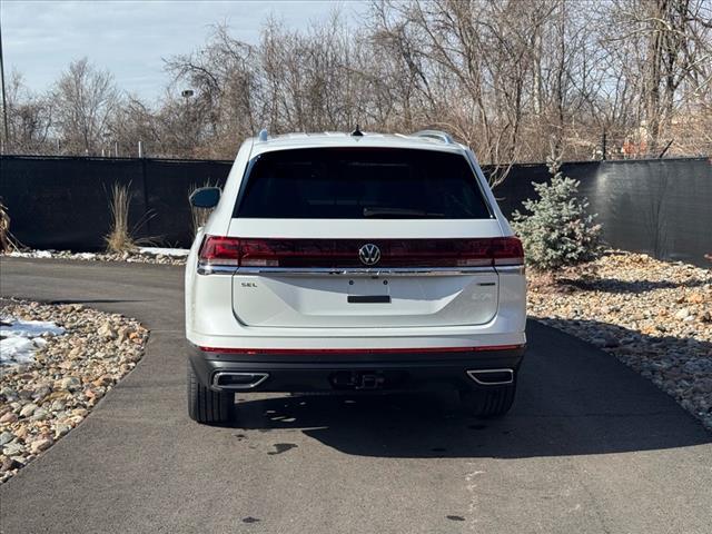 new 2025 Volkswagen Atlas car, priced at $46,076