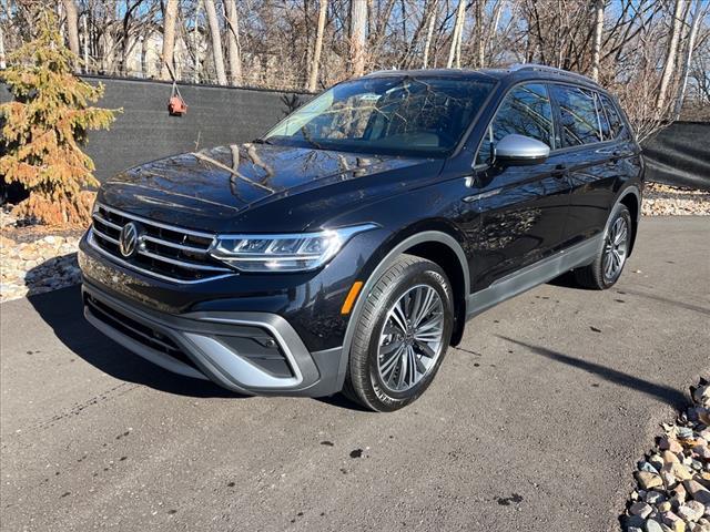 new 2024 Volkswagen Tiguan car, priced at $30,850