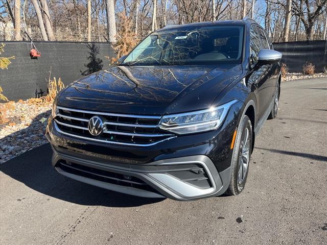 new 2024 Volkswagen Tiguan car, priced at $30,850