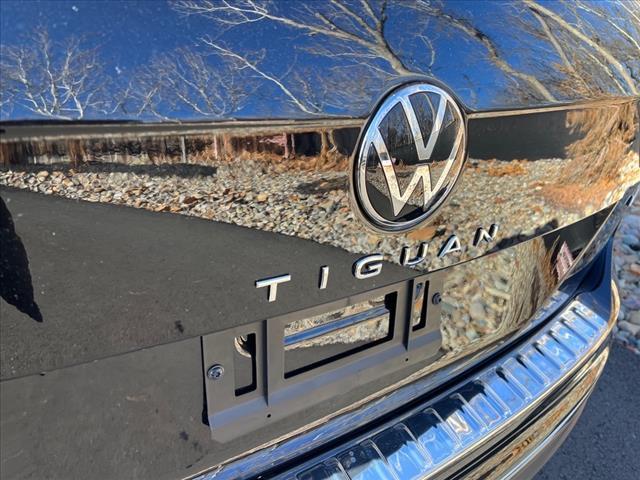 new 2024 Volkswagen Tiguan car, priced at $30,850