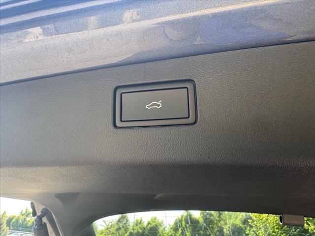 new 2025 Volkswagen Tiguan car, priced at $36,760