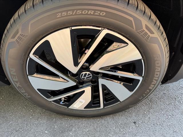 new 2026 Volkswagen Atlas car, priced at $49,286