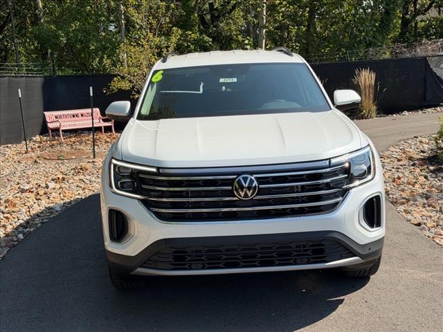 new 2026 Volkswagen Atlas car, priced at $49,286