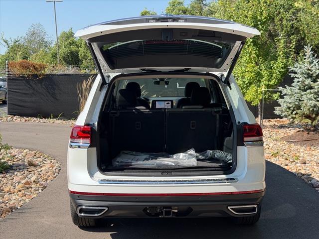 new 2026 Volkswagen Atlas car, priced at $49,286