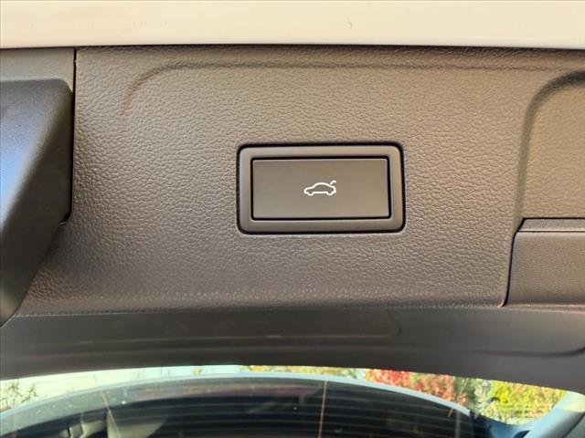 new 2026 Volkswagen Atlas car, priced at $49,057