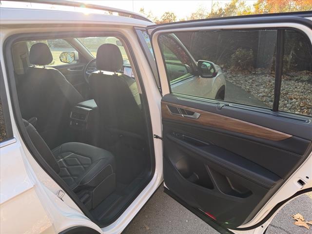 new 2026 Volkswagen Atlas car, priced at $49,057