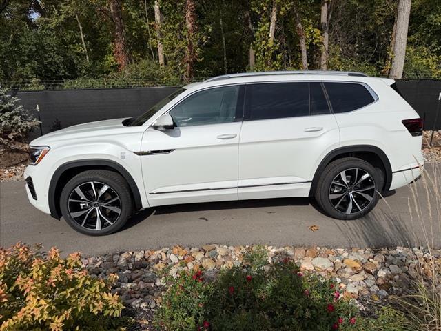 new 2026 Volkswagen Atlas car, priced at $55,618