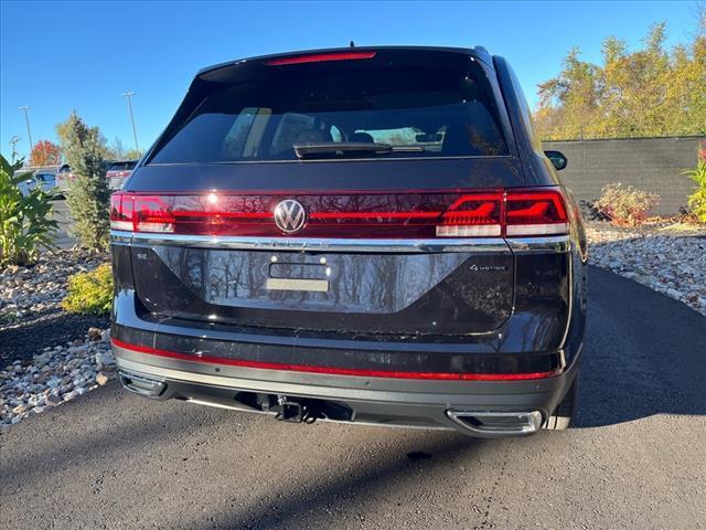 new 2025 Volkswagen Atlas car, priced at $44,010