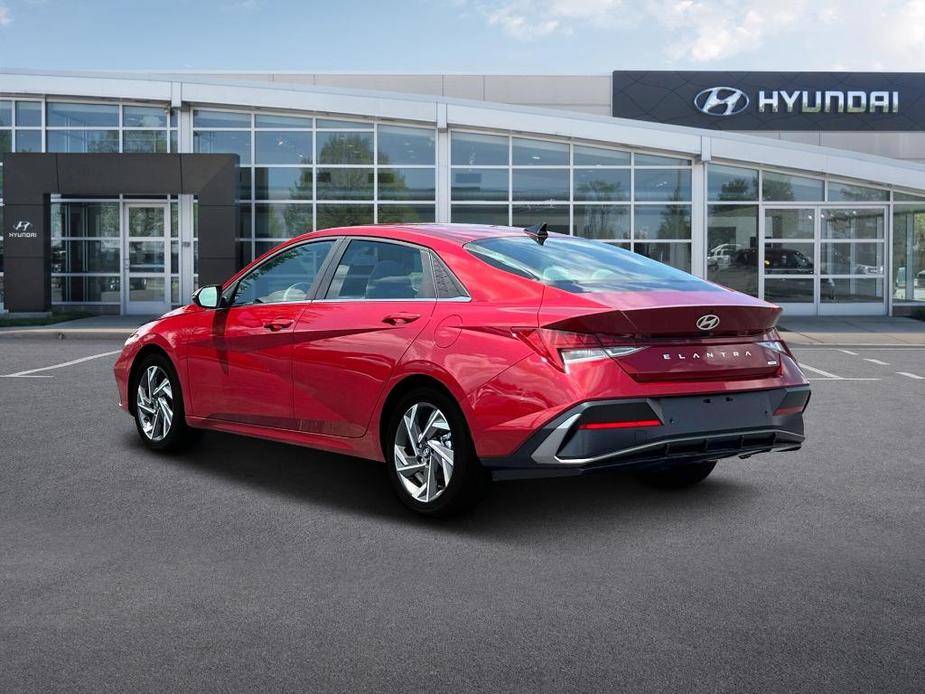 new 2025 Hyundai Elantra HEV car, priced at $31,130