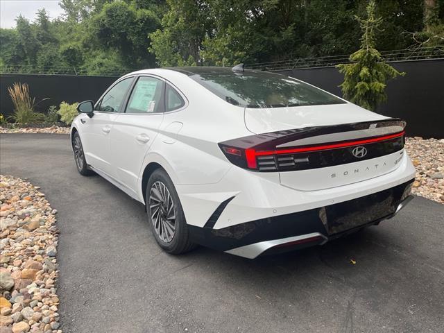 new 2024 Hyundai Sonata Hybrid car, priced at $38,380