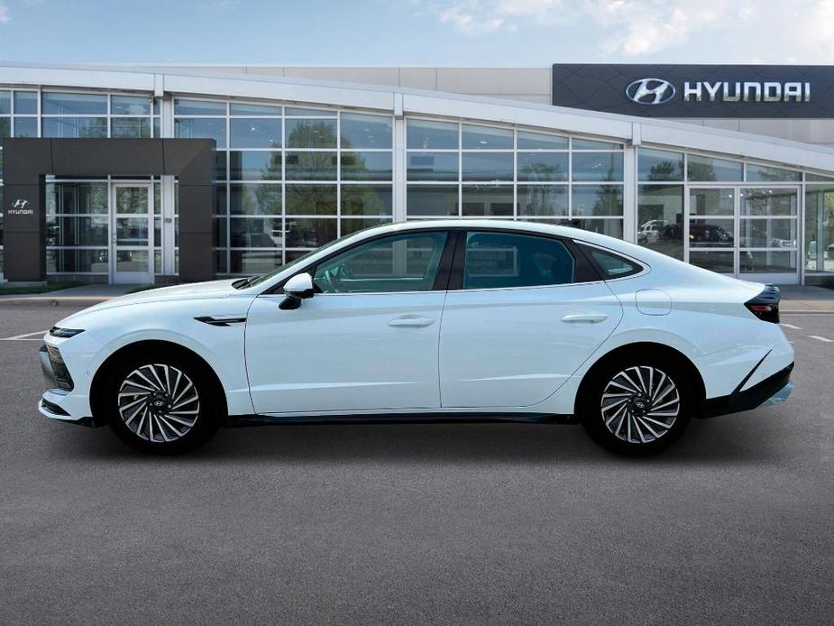 new 2024 Hyundai Sonata Hybrid car, priced at $38,305