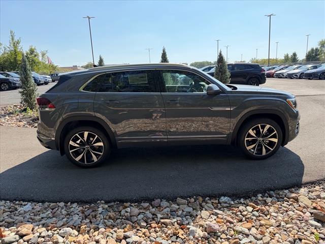 new 2026 Volkswagen Atlas Cross Sport car, priced at $56,886