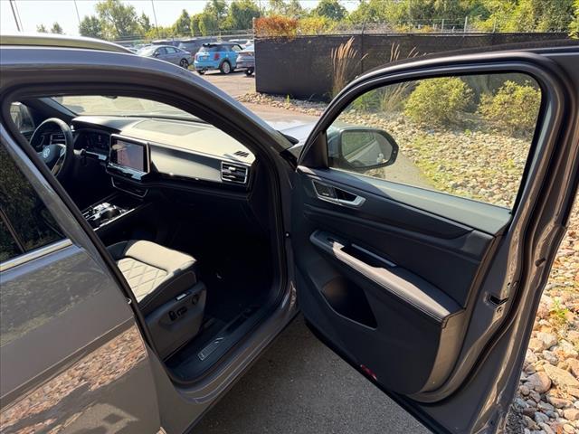 new 2026 Volkswagen Atlas Cross Sport car, priced at $56,886