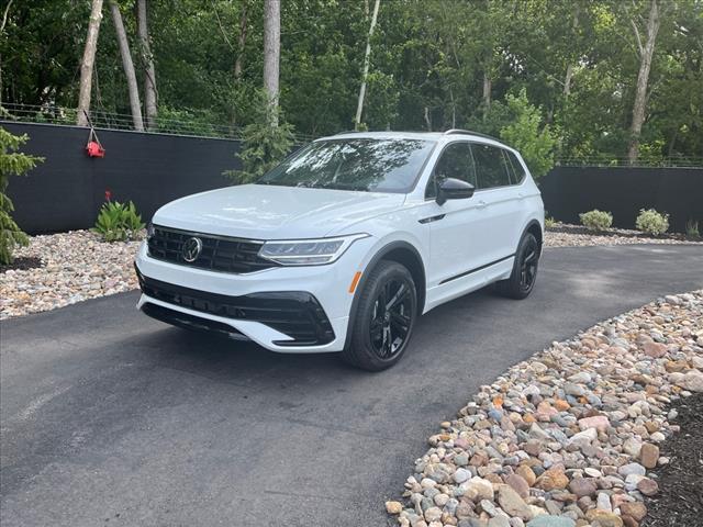 new 2024 Volkswagen Tiguan car, priced at $37,544