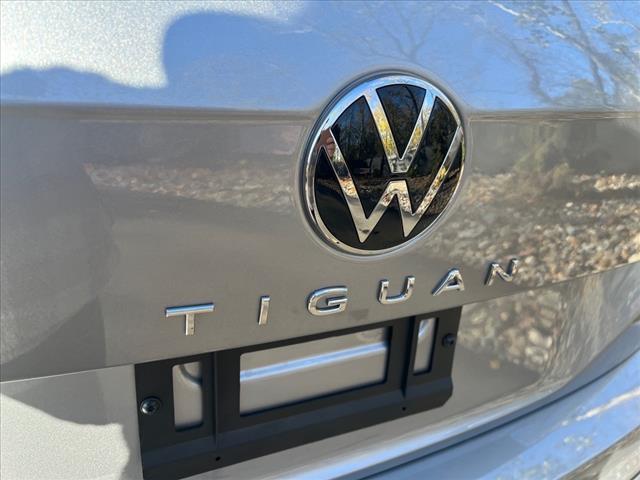 new 2024 Volkswagen Tiguan car, priced at $37,274