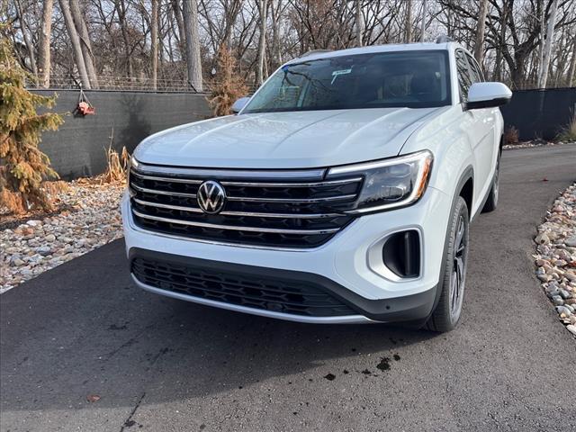 new 2025 Volkswagen Atlas car, priced at $43,415