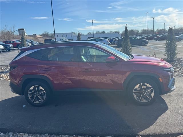 new 2025 Hyundai TUCSON Hybrid car, priced at $36,659