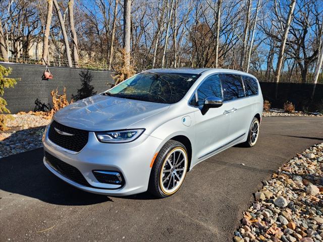 used 2023 Chrysler Pacifica Hybrid car, priced at $36,995