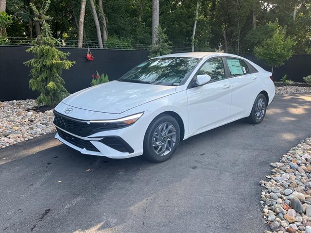 new 2024 Hyundai Elantra car, priced at $24,765