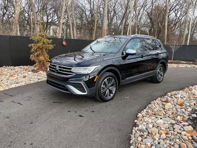 new 2024 Volkswagen Tiguan car, priced at $28,038