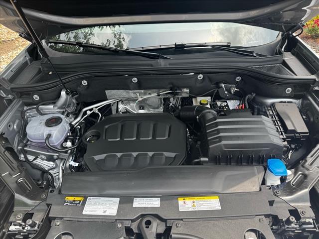 new 2025 Volkswagen Atlas car, priced at $39,035