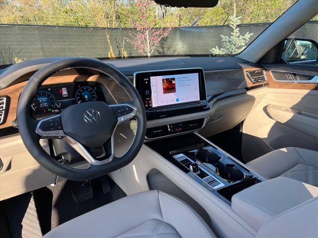 new 2025 Volkswagen Atlas car, priced at $44,465