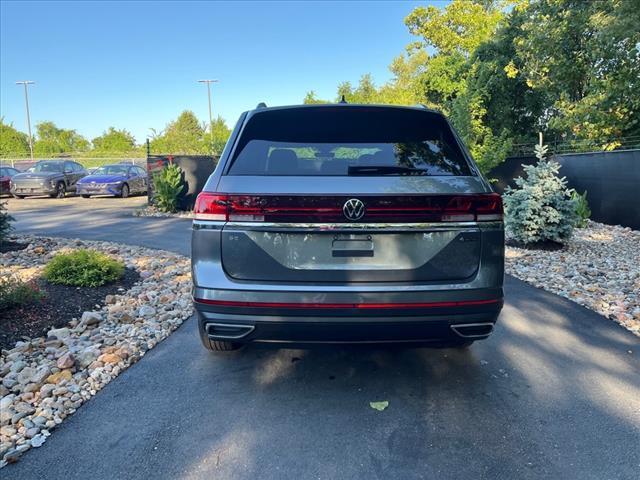 new 2024 Volkswagen Atlas car, priced at $40,668