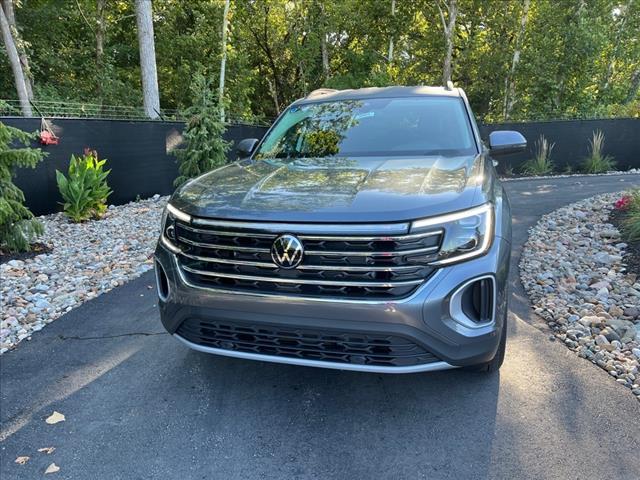 new 2024 Volkswagen Atlas car, priced at $40,668