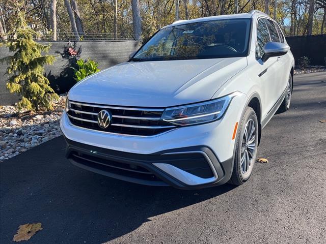 new 2024 Volkswagen Tiguan car, priced at $34,968