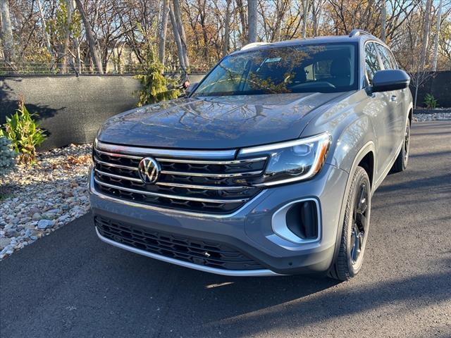 new 2025 Volkswagen Atlas car, priced at $47,073