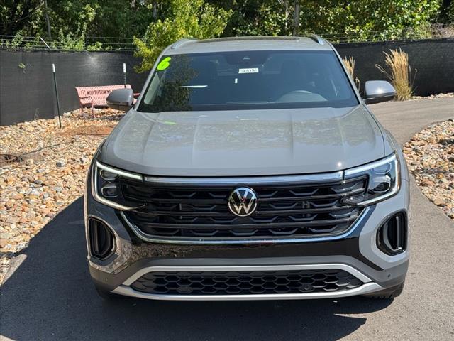 new 2026 Volkswagen Atlas Cross Sport car, priced at $48,355
