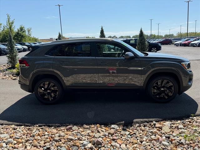 new 2026 Volkswagen Atlas Cross Sport car, priced at $48,355