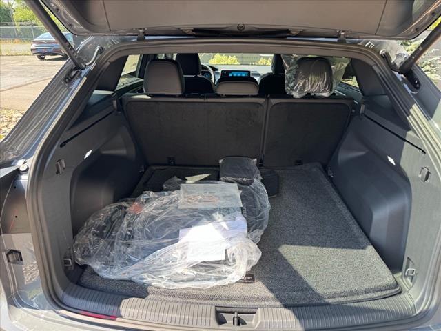 new 2026 Volkswagen Atlas Cross Sport car, priced at $48,355