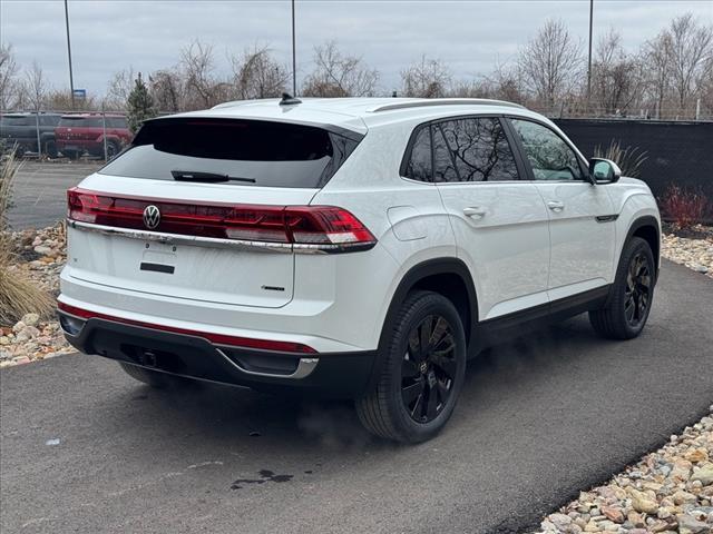 new 2025 Volkswagen Atlas Cross Sport car, priced at $41,211