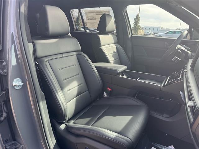 new 2025 Hyundai Santa Fe car, priced at $47,560