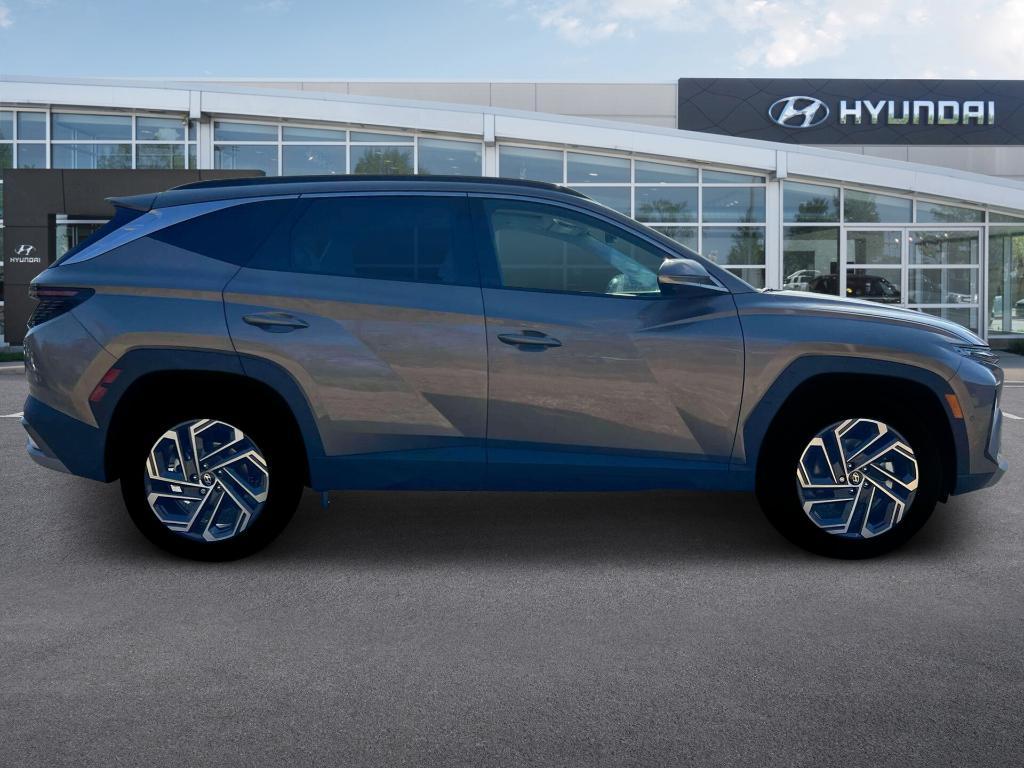 new 2025 Hyundai Tucson Hybrid car, priced at $42,607