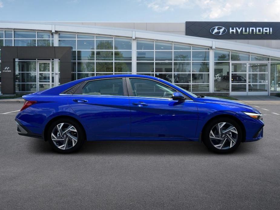 new 2024 Hyundai Elantra HEV car, priced at $28,695